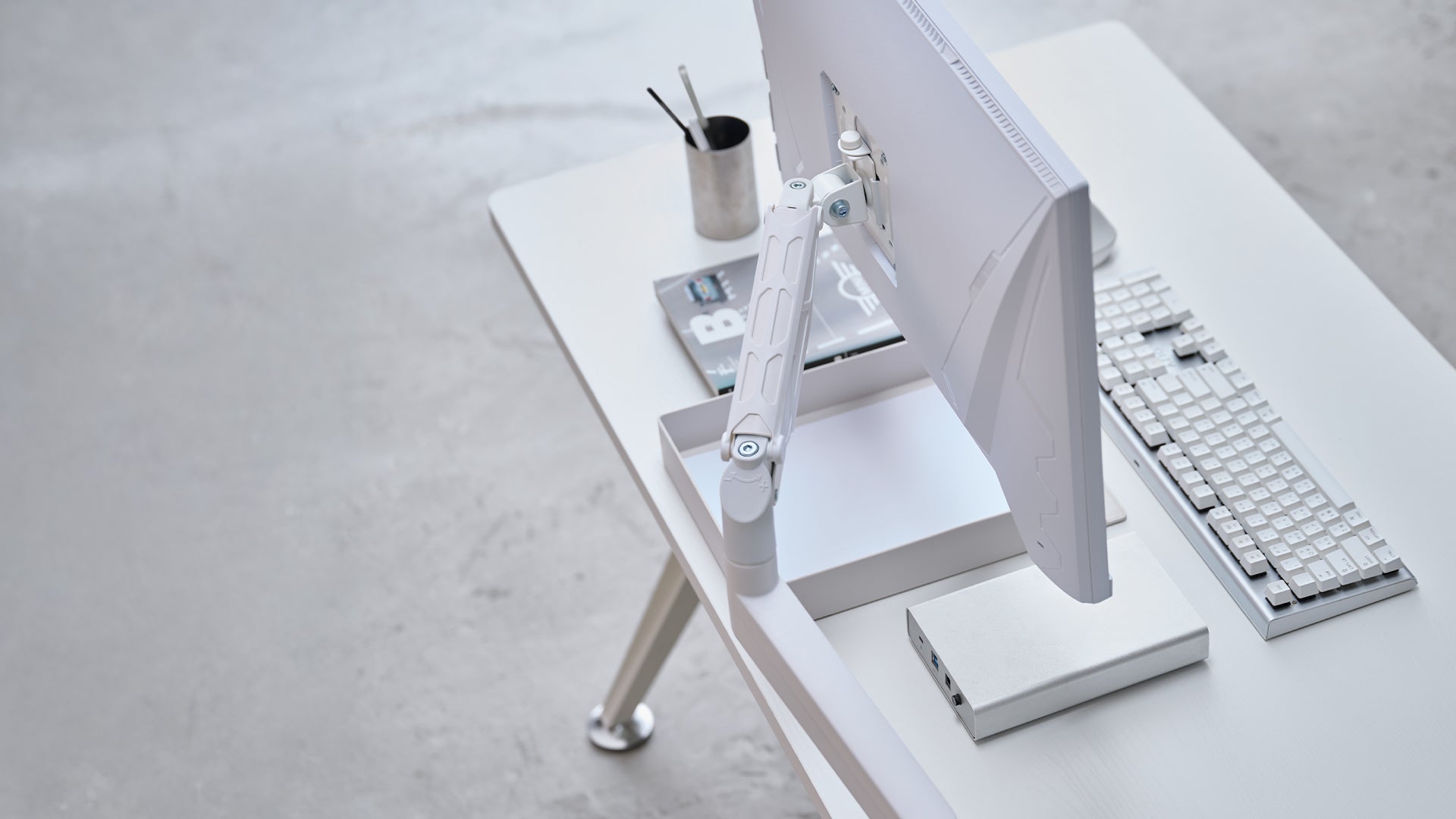 ULTRARM monitor arm and Moodular wooden monitor stand — modular, ergonomic, and designed for VISION ultrawide monitors. Enhances comfort, saves space, and elevates your workspace with precision craftsmanship.